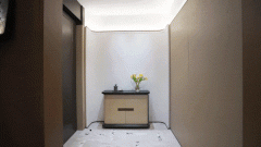 <b>中段以浪白取落日金逛艇舱勾勒出270°江景画</b>